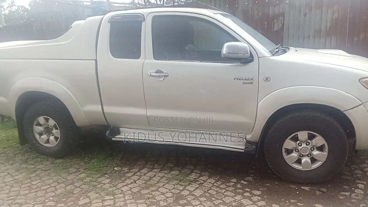 Toyota Hilux 2.5 D-4D Extra Cab 2008 White