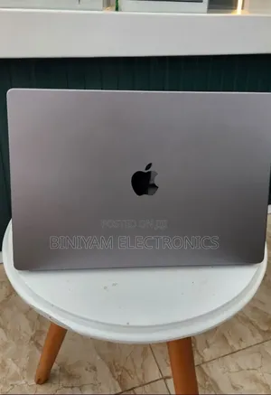 New Laptop Apple MacBook Pro 2021 M1 16GB Apple M1 Pro SSD 1T