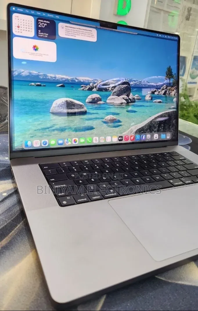 New Laptop Apple MacBook Pro 2021 M1 16GB Apple M1 Pro SSD 1T