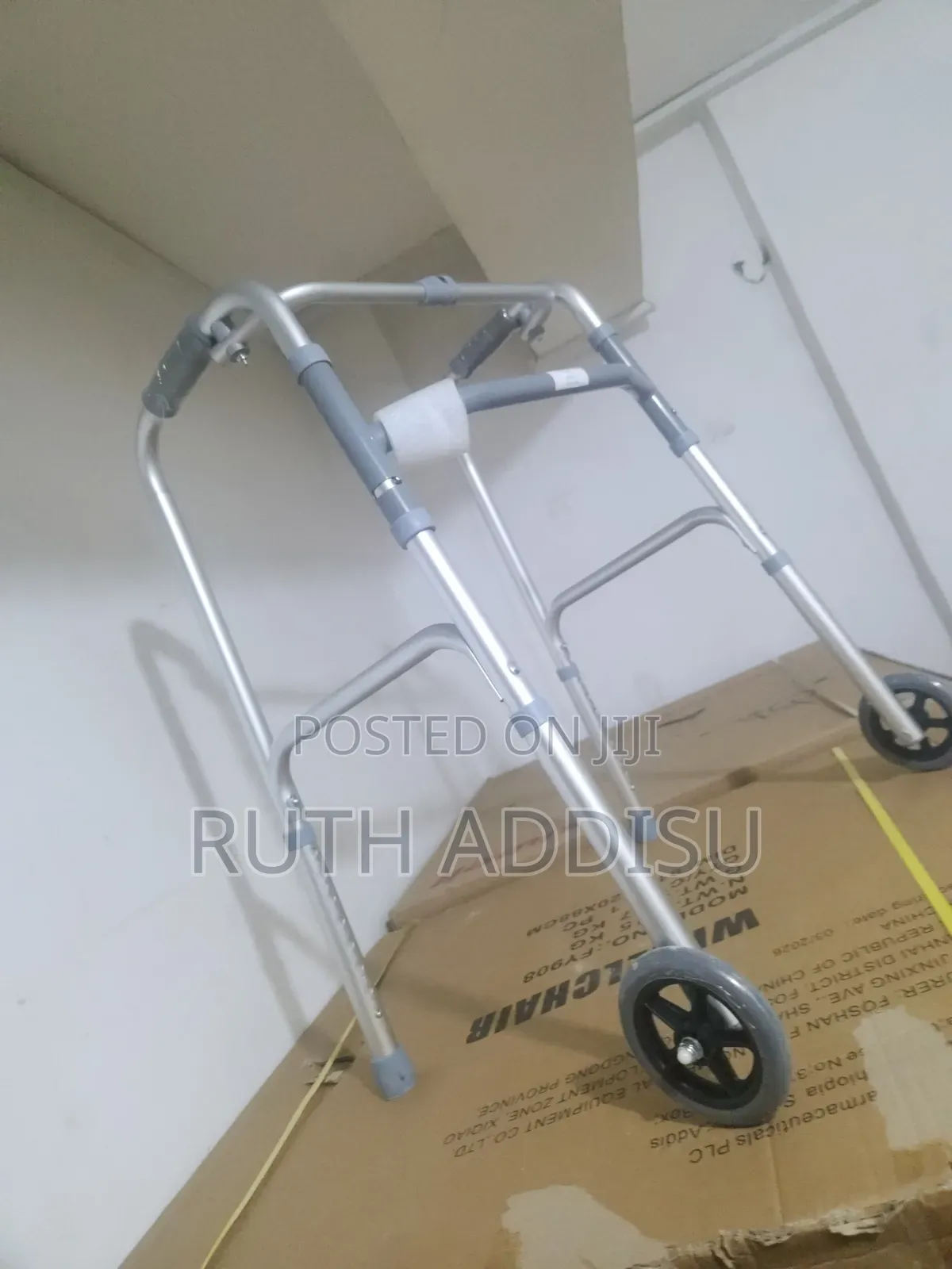 Supply Aluminium Adjustable Walker for Elderly Wholesale Walker New