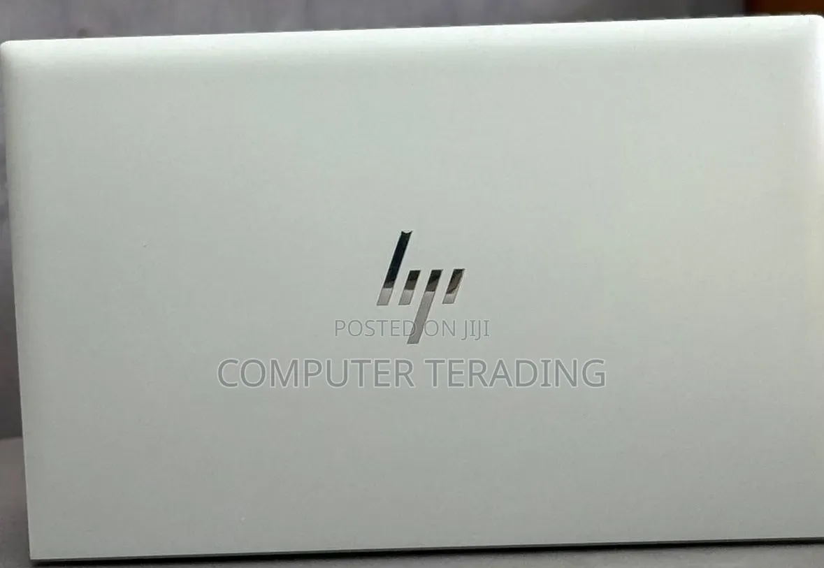 New Laptop HP EliteBook 830 G8 8GB Intel Core i5 SSD 512GB