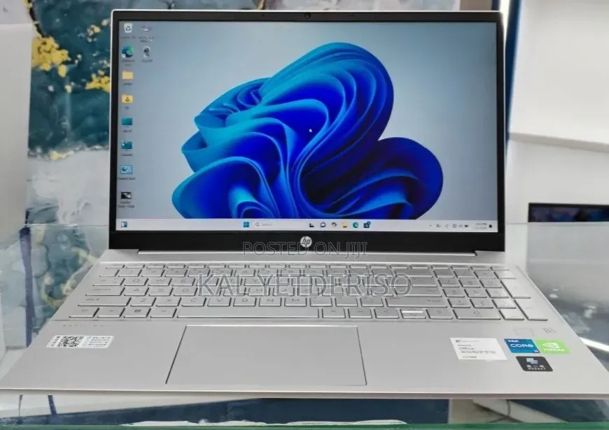 New Laptop HP 16GB Intel Core i5 SSD 512GB