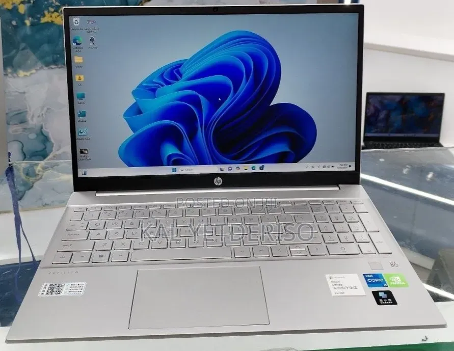 New Laptop HP 16GB Intel Core i5 SSD 512GB