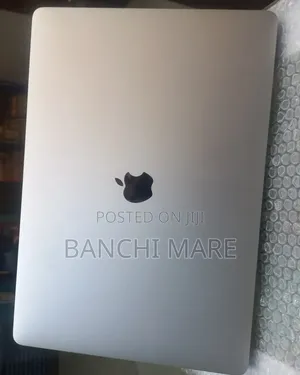 New Laptop Apple MacBook Pro 2018 16GB Intel Core i7 SSD 256GB