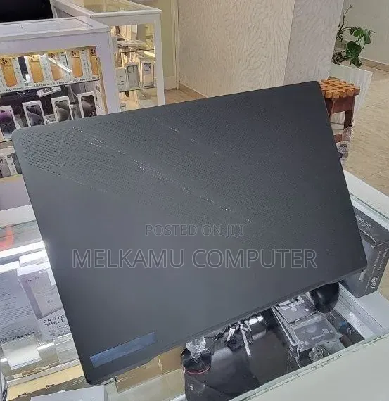 New Laptop Asus ROG Zephyrus G16 16GB Intel Core i7 SSD 512GB
