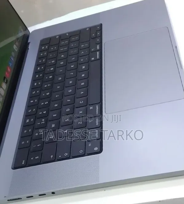New Laptop Apple MacBook Pro 2021 M1 Max 64GB Apple M1 Max SSD 1T