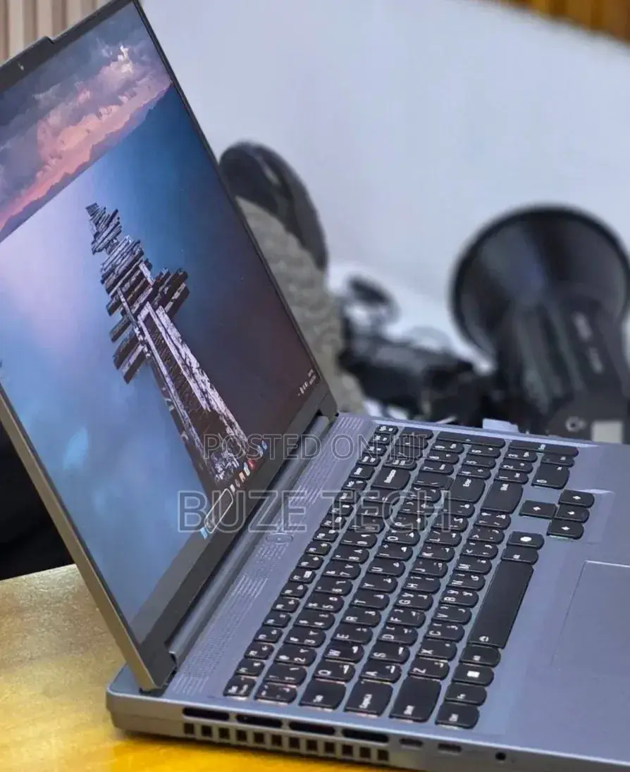 New Laptop Lenovo Legion 5 16GB AMD Ryzen 7 SSD 1T
