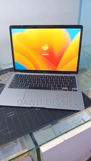 New Laptop Apple MacBook Air 2020 M1 8GB Apple M1 SSD 512GB