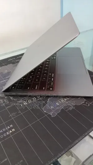 New Laptop Apple MacBook Air 2020 M1 8GB Apple M1 SSD 512GB