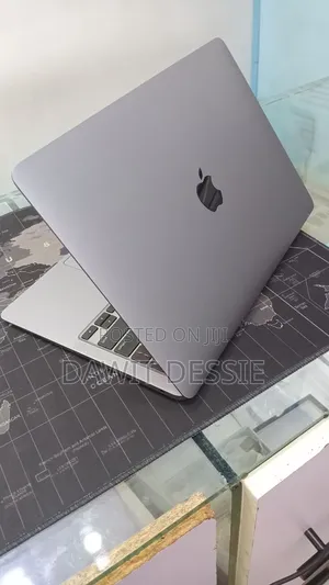 New Laptop Apple MacBook Air 2020 M1 8GB Apple M1 SSD 512GB