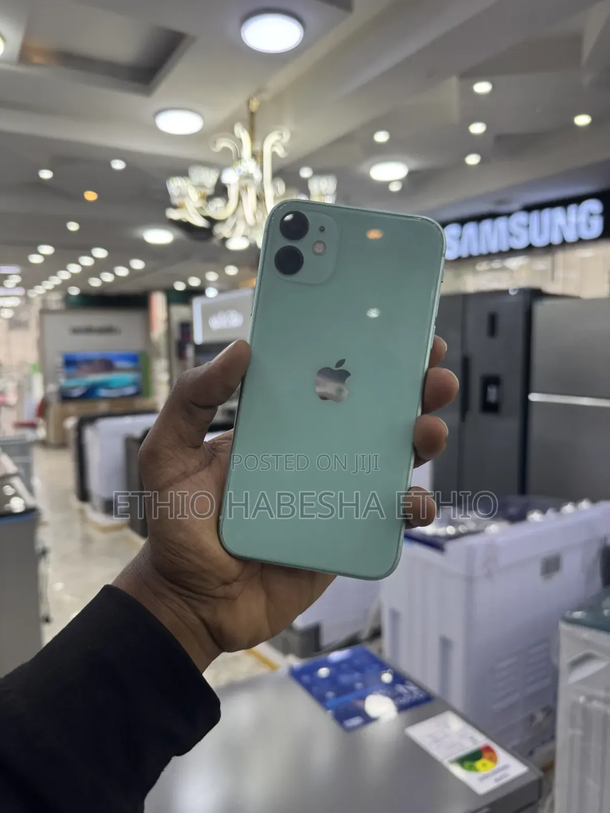 New Apple iPhone 11 128 GB Purple