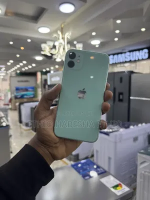 New Apple iPhone 11 128 GB Purple