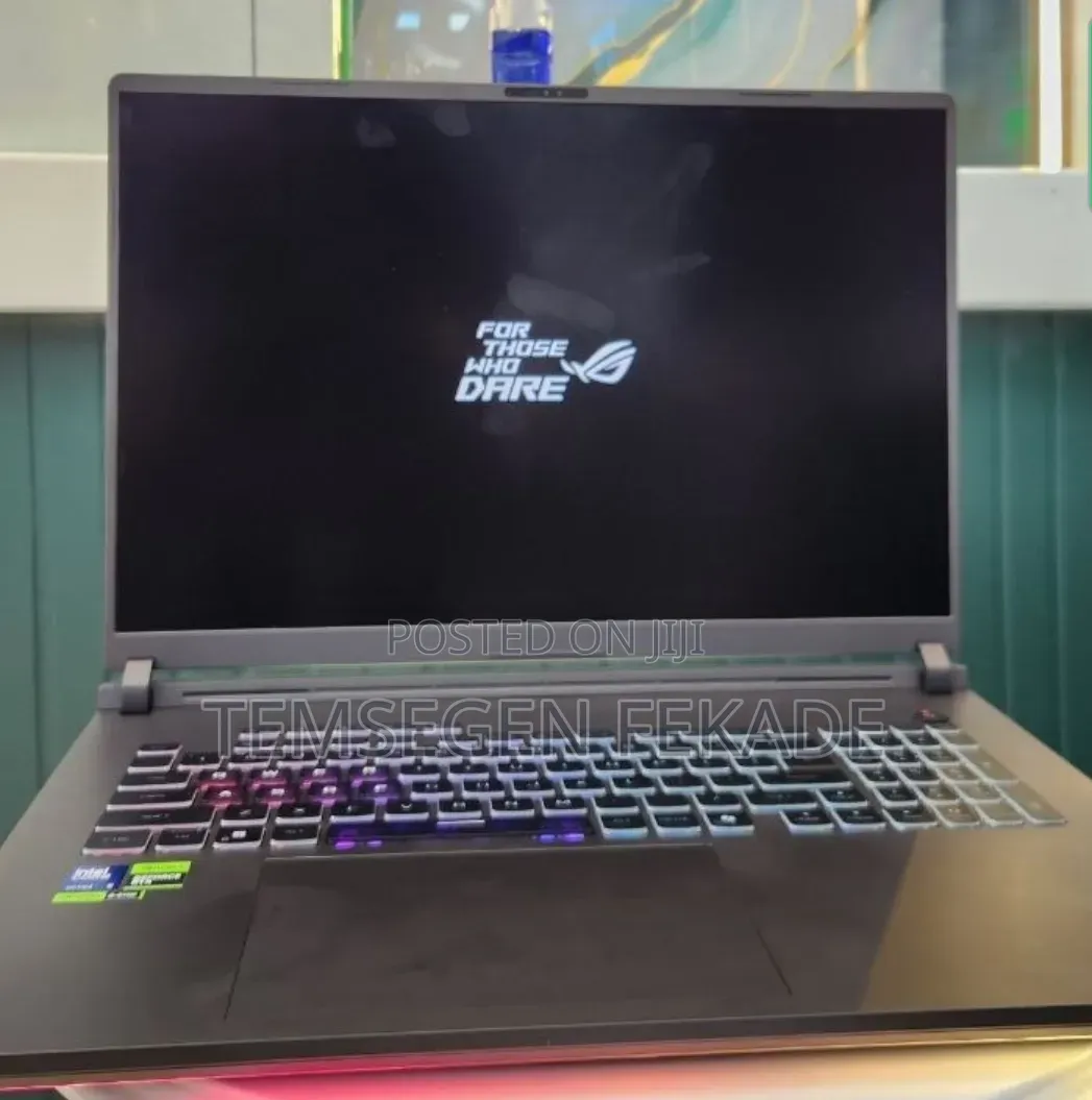 New Laptop Asus ROG Strix G18 32GB Intel Core Ultra 9 SSD 2T
