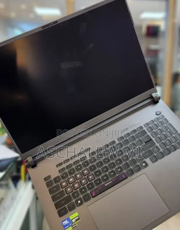 New Laptop Asus ROG Strix SCAR 18 32GB Intel Core Ultra 9 SSD 2T
