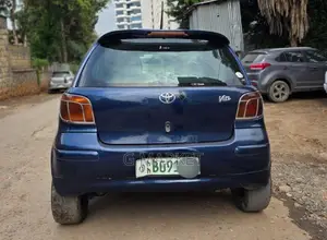 Toyota Vitz 1.3 AWD 3dr 2004 Blue