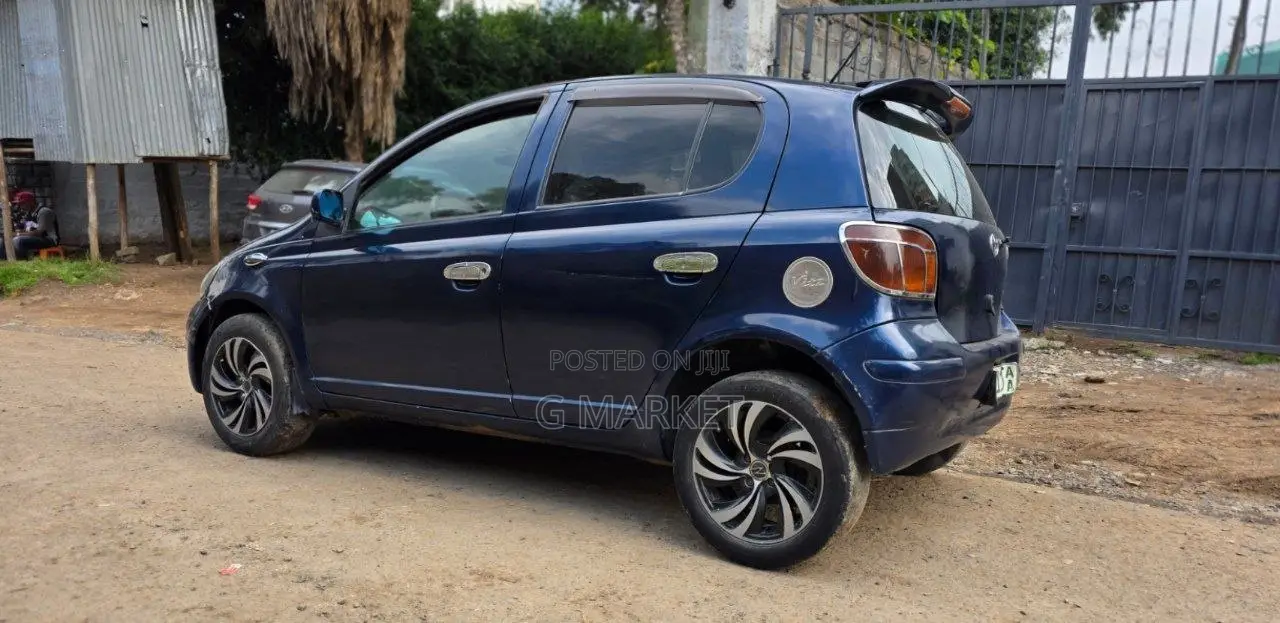 Toyota Vitz 1.3 AWD 3dr 2004 Blue