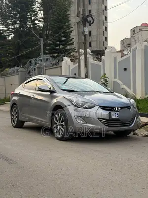 Hyundai Avante 2013 Silver