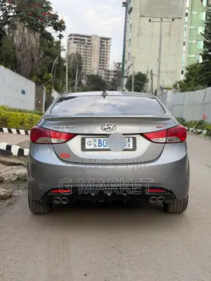 Hyundai Avante 2013 Silver