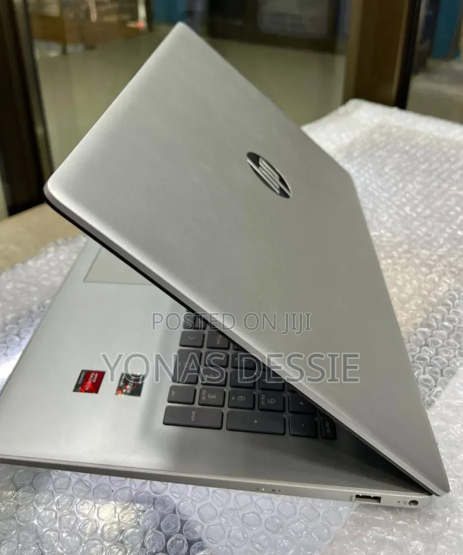 New Laptop HP Stream Notebook 8GB AMD Ryzen 5 SSD 512GB