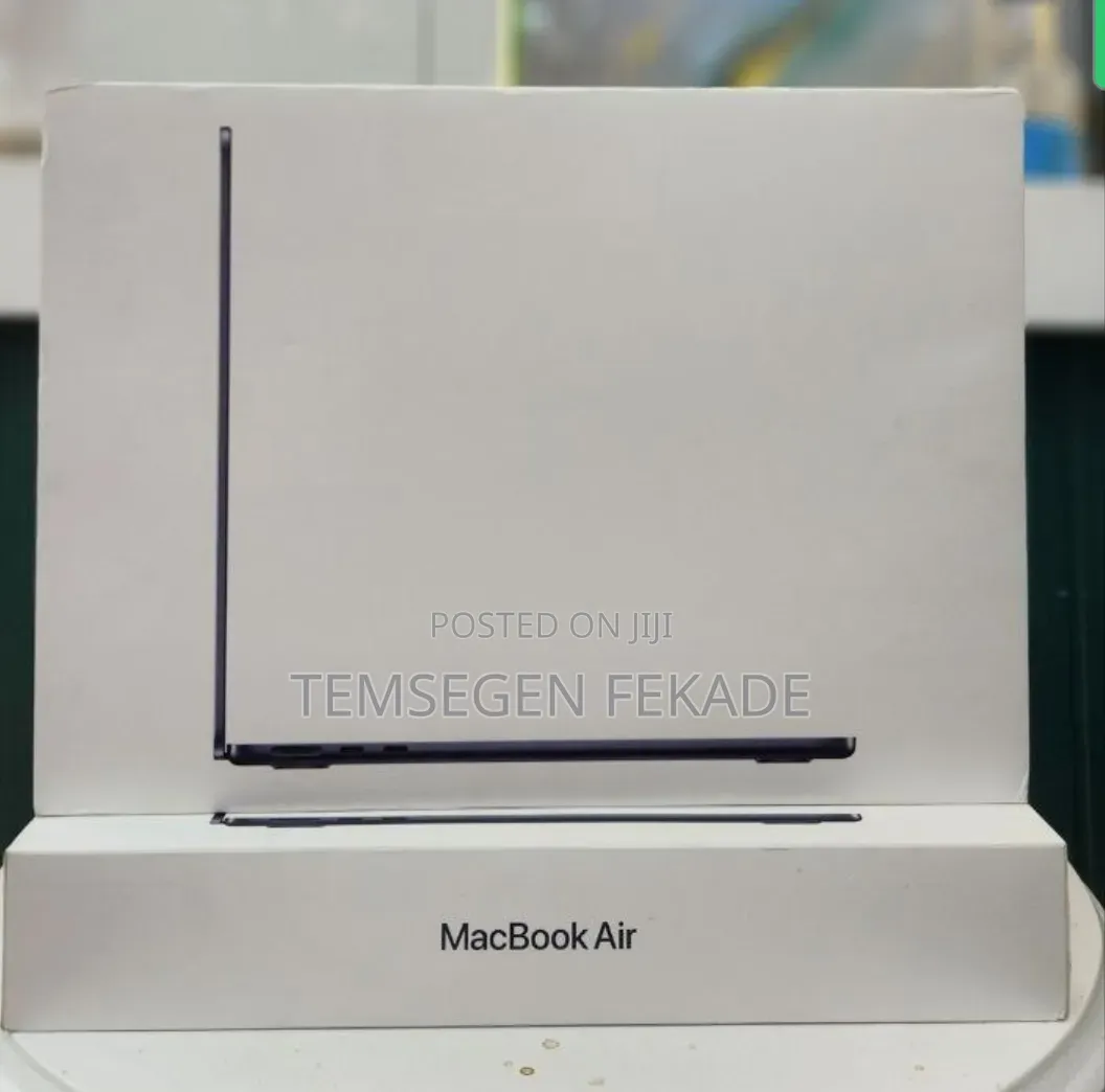 New Laptop Apple MacBook Pro 2025 M5 16GB Apple M5 SSD 512GB