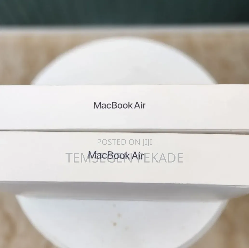 New Laptop Apple MacBook Pro 2025 M5 16GB Apple M5 SSD 512GB