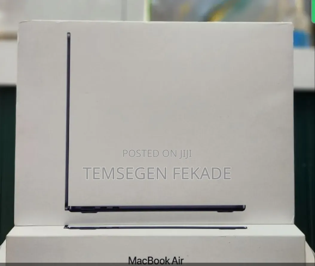 New Laptop Apple MacBook Pro 2025 M5 16GB Apple M5 SSD 512GB