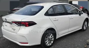 Toyota Corolla L 2022 White