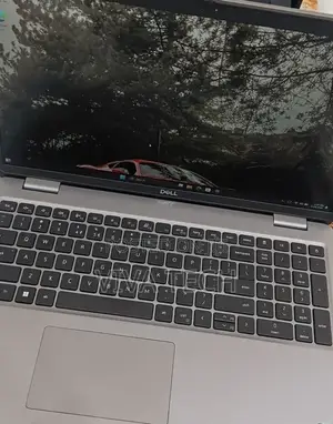 New Laptop Dell Latitude 5540 16GB Intel Core i7 SSD 512GB