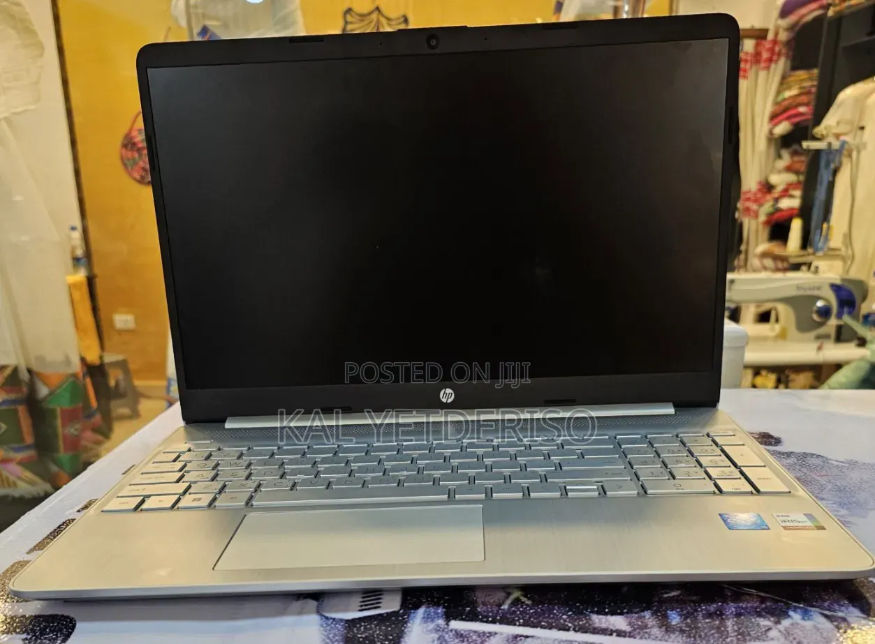 New Laptop HP 8GB Intel Core i7 SSD 512GB