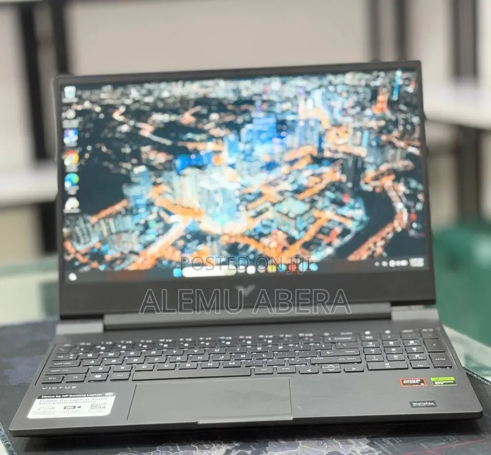 New Laptop HP Victus 15 16GB AMD Ryzen 5 SSD 512GB