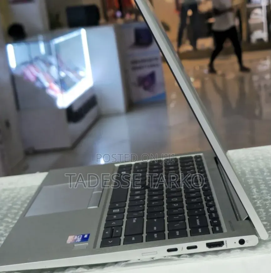 New Laptop HP EliteBook 840 G8 16GB Intel Core i5 SSD 512GB