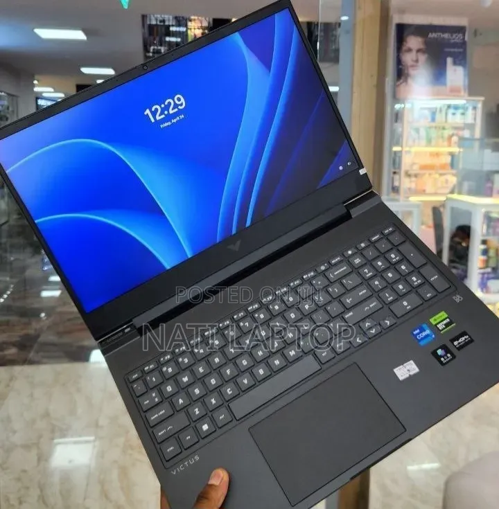 New Laptop HP Victus 16 16GB Intel Core i7 SSD 1T