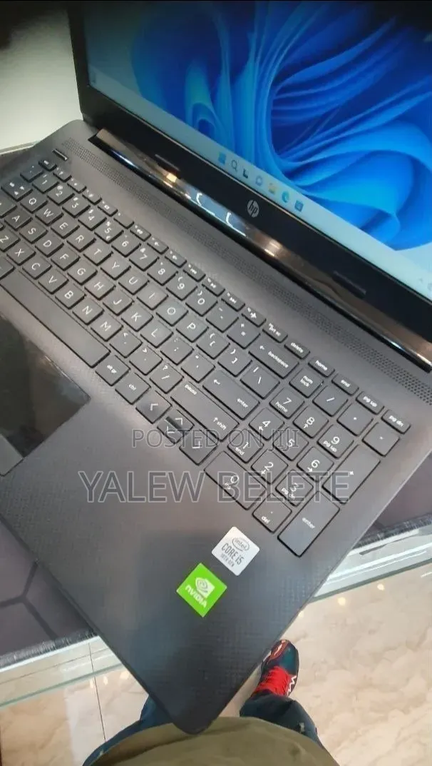 New Laptop HP Stream Notebook 8GB Intel Core i5 SSD 1.5T