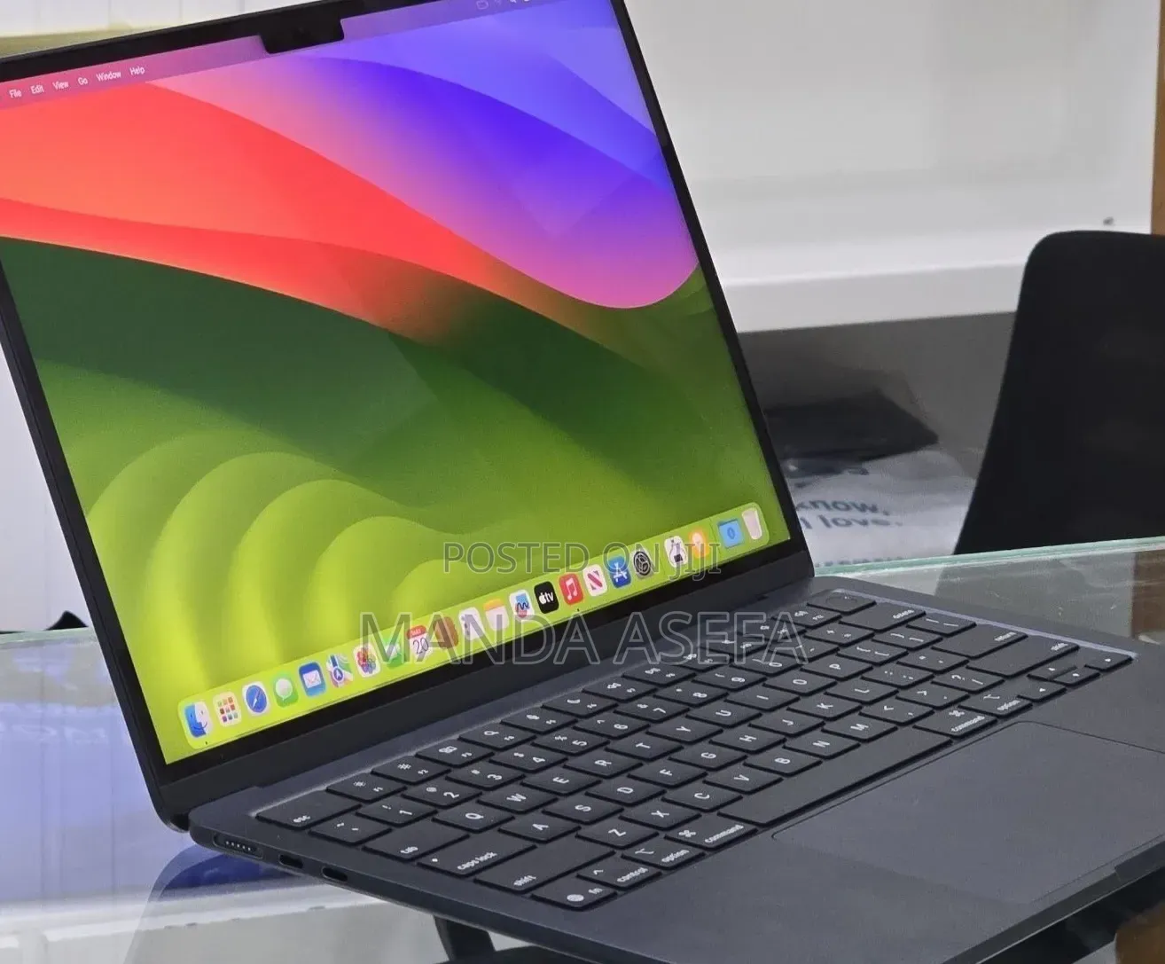 New Laptop Apple MacBook Air 2022 M2 16GB Apple M2 SSD 512GB