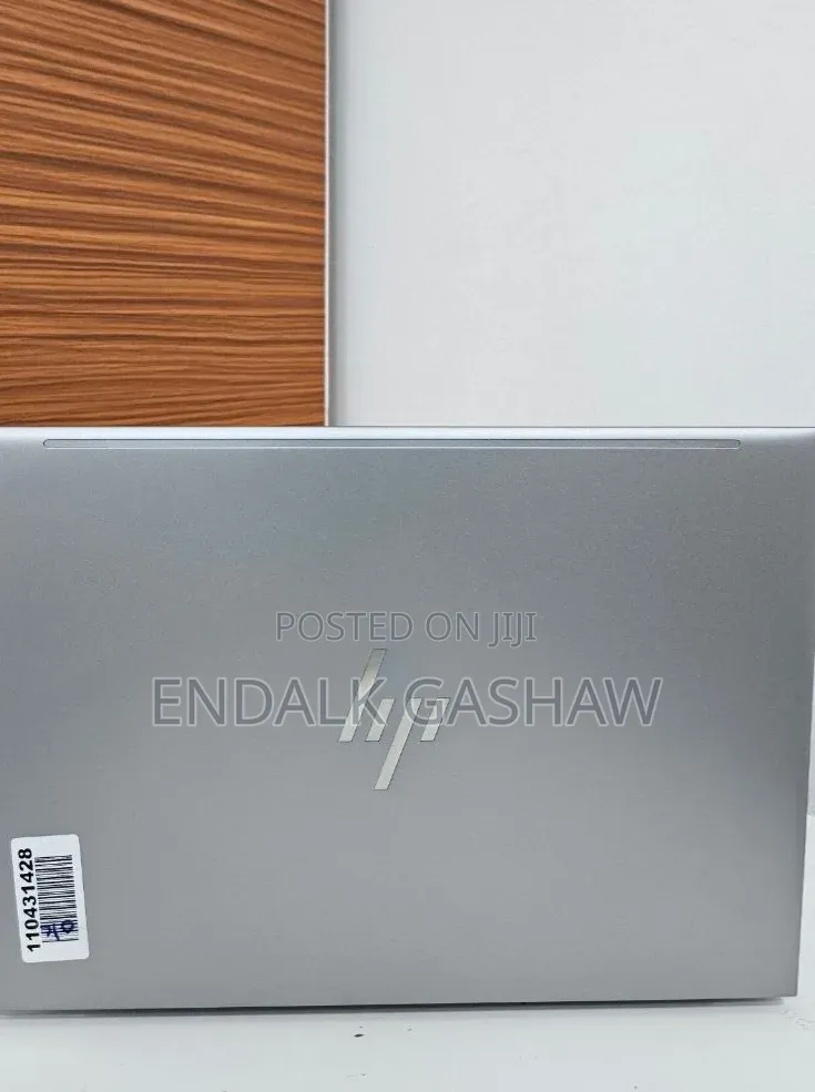 New Laptop HP ZBook Firefly 16 G10 16GB Intel Core i7 SSD 512GB