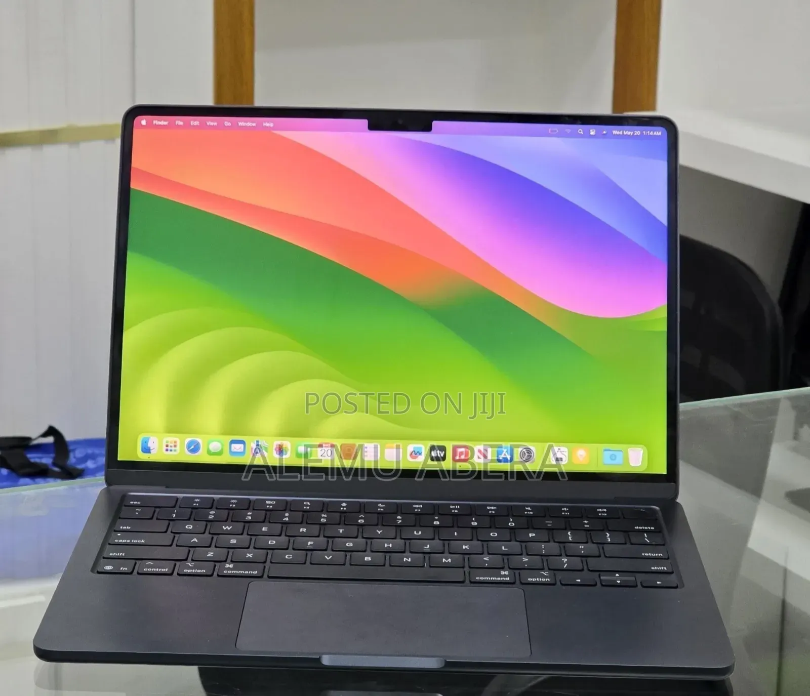 New Laptop Apple MacBook Air 2022 M2 16GB Apple M2 SSD 512GB