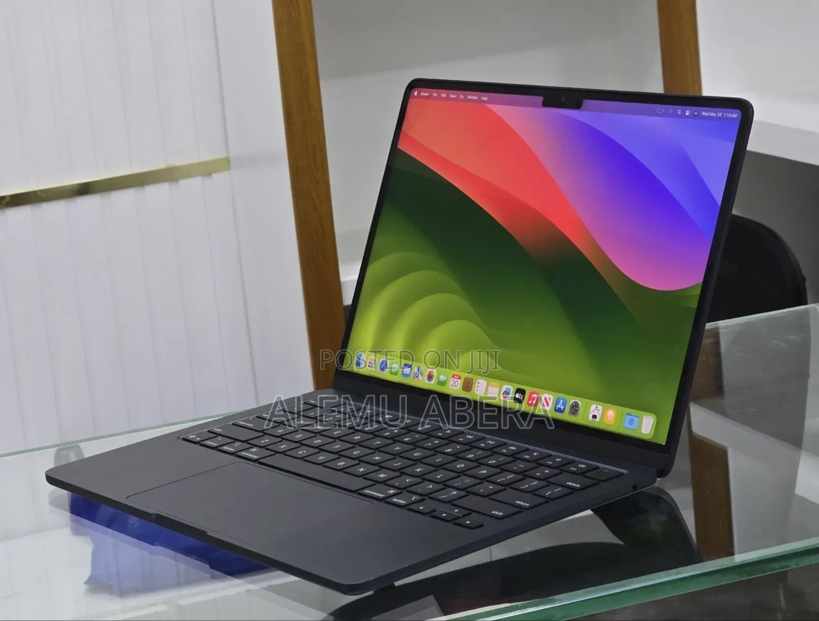 New Laptop Apple MacBook Air 2022 M2 16GB Apple M2 SSD 512GB