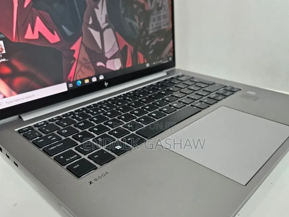 New Laptop HP ZBook Firefly 16 G10 16GB Intel Core i7 SSD 512GB