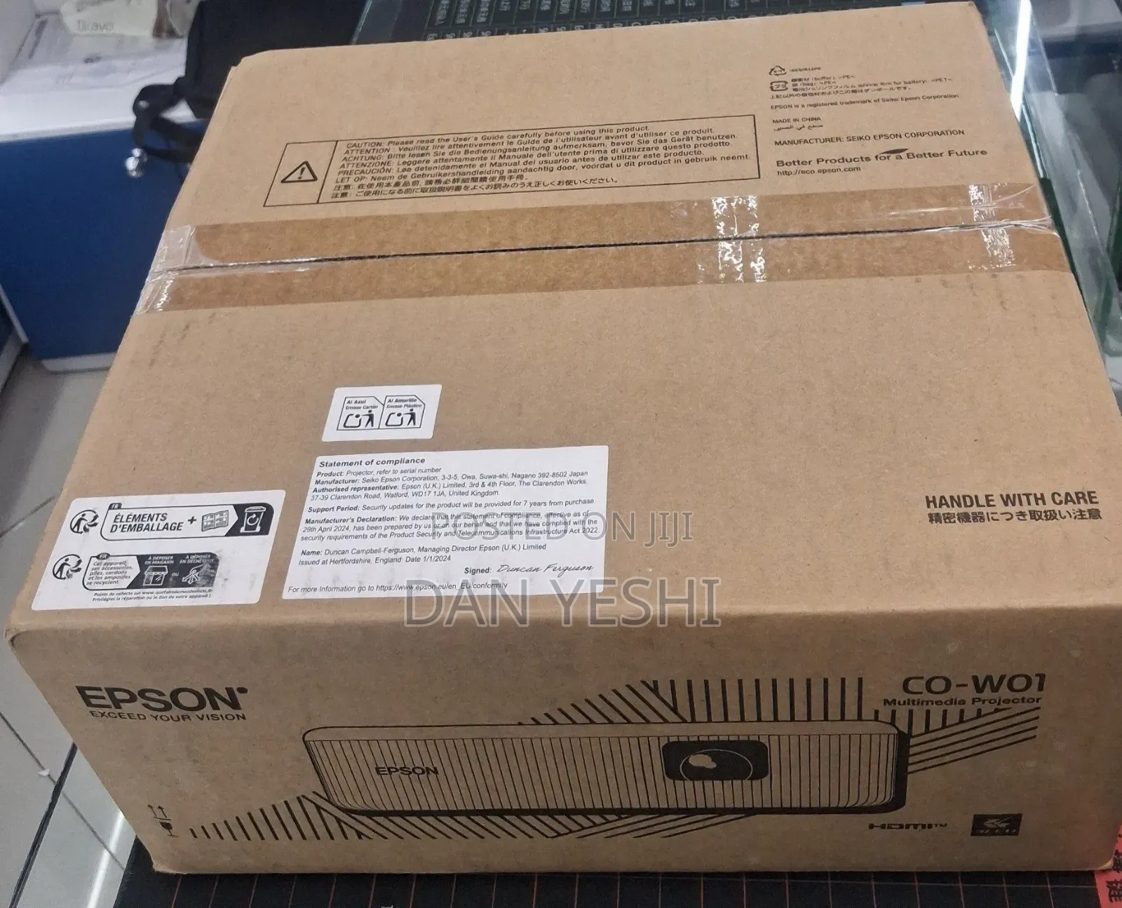 Brand New Packed With Cartoon Epson Projector Model : Co-W01