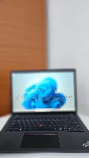New Laptop Lenovo ThinkPad P14s 16GB Intel Core i7 SSD 512GB