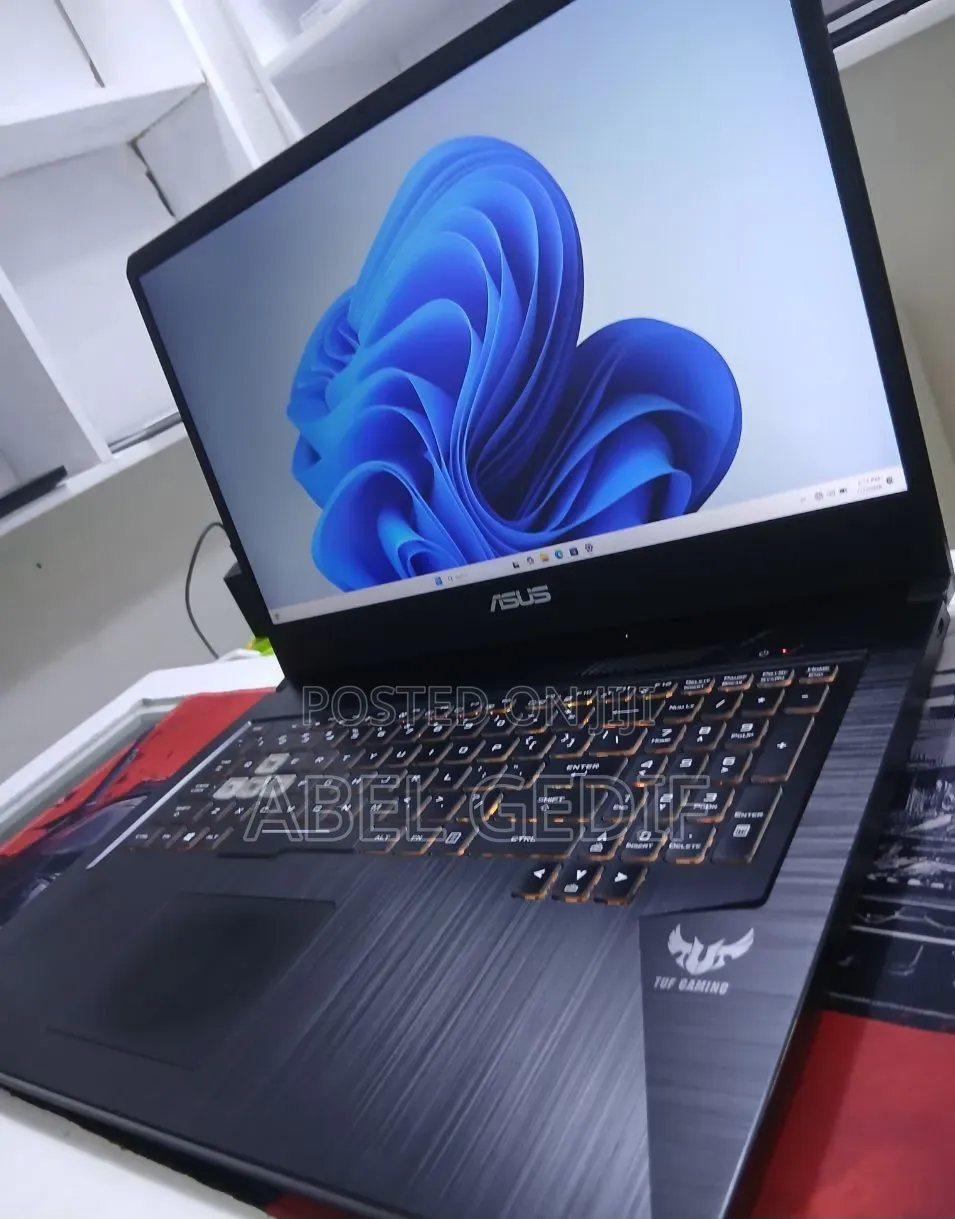 New Laptop Asus TUF516P 8GB AMD Ryzen 7 SSD 512GB