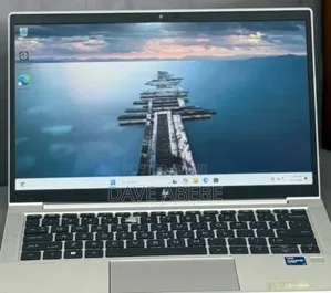 New Laptop HP EliteBook 830 G8 8GB Intel Core i5 SSD 512GB
