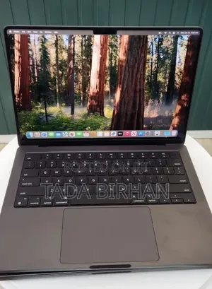 New Laptop Apple MacBook Pro 2023 M3 16GB Apple M3 Pro SSD 512GB
