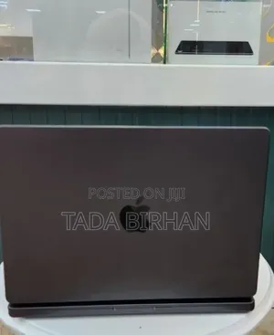 New Laptop Apple MacBook Pro 2023 M3 16GB Apple M3 Pro SSD 512GB