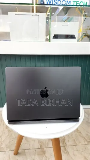 New Laptop Apple MacBook Pro 2023 M3 16GB Apple M3 Pro SSD 512GB