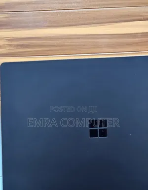 New Laptop Microsoft Surface 16GB Intel Core i7 SSD 256GB