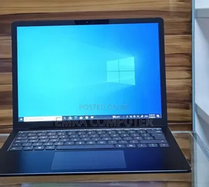 New Laptop Microsoft Surface 16GB Intel Core i7 SSD 256GB