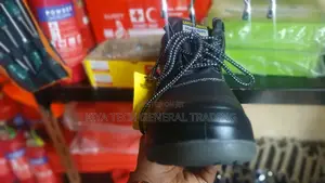 Safety Jogger Safety Shoe For Garage Workers In Addis