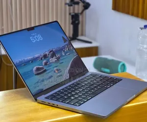 New Laptop Apple MacBook Pro 2021 M1 32GB Apple M1 Pro SSD 512GB