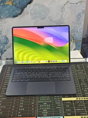 New Laptop Apple MacBook Air 2022 M2 8GB Apple M2 SSD 512GB